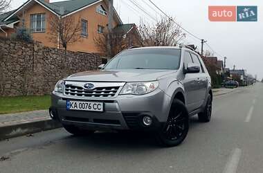 Позашляховик / Кросовер Subaru Forester 2011 в Києві