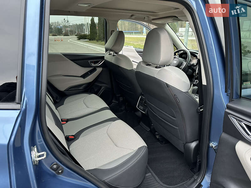 Позашляховик / Кросовер Subaru Forester 2020 в Києві