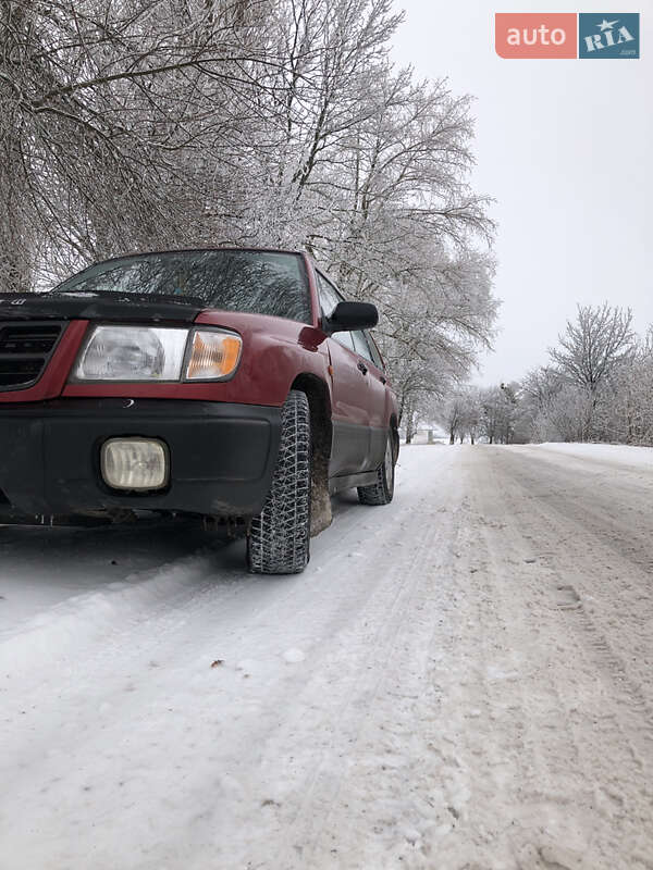 Внедорожник / Кроссовер Subaru Forester 1998 в Виннице