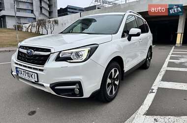 Позашляховик / Кросовер Subaru Forester 2017 в Києві