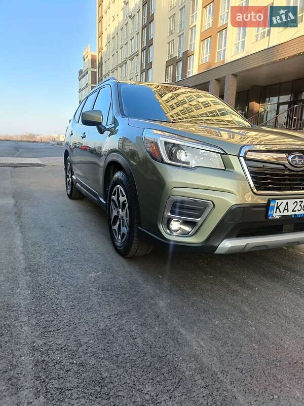 Внедорожник / Кроссовер Subaru Forester 2020 в Киеве