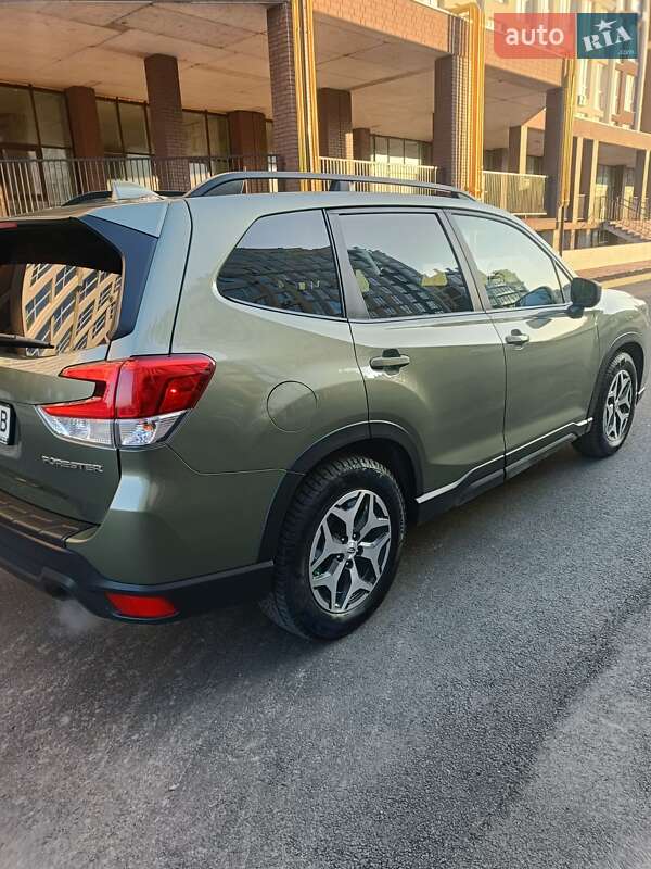 Внедорожник / Кроссовер Subaru Forester 2020 в Киеве