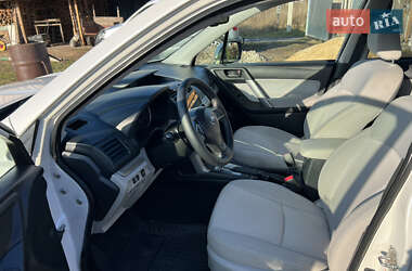 Внедорожник / Кроссовер Subaru Forester 2014 в 
