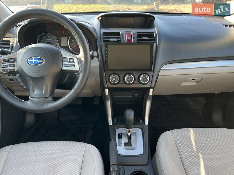 Внедорожник / Кроссовер Subaru Forester 2014 в Луцке