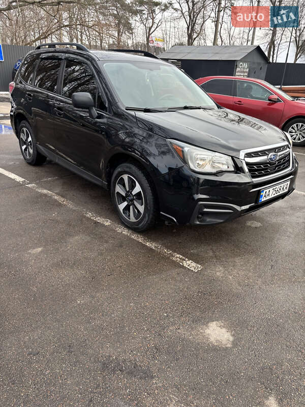 Позашляховик / Кросовер Subaru Forester 2016 в Києві