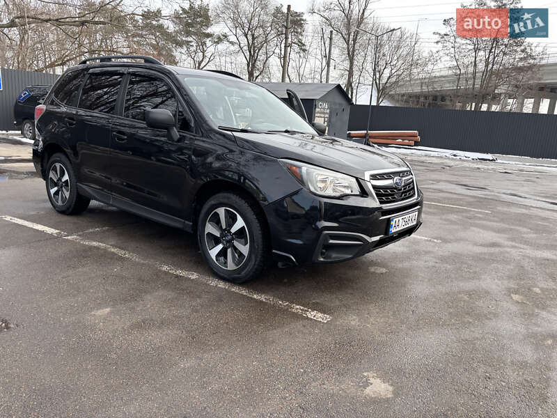Позашляховик / Кросовер Subaru Forester 2016 в Києві