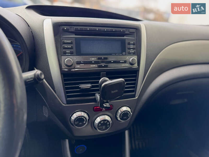 Позашляховик / Кросовер Subaru Forester 2008 в Києві