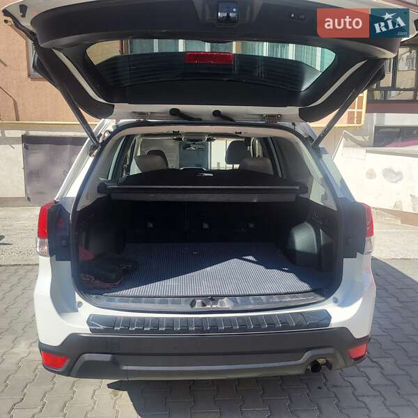 Внедорожник / Кроссовер Subaru Forester 2021 в Ивано-Франковске