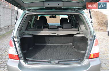 Внедорожник / Кроссовер Subaru Forester 2006 в 
