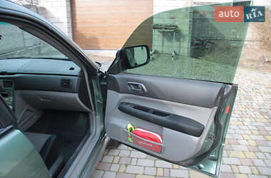 Внедорожник / Кроссовер Subaru Forester 2006 в 