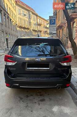 Внедорожник / Кроссовер Subaru Forester 2018 в 