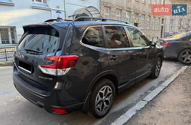 Внедорожник / Кроссовер Subaru Forester 2018 в 