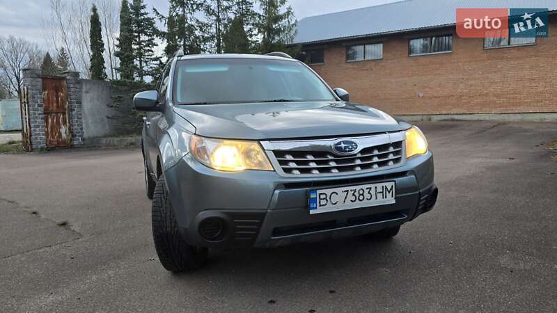 Позашляховик / Кросовер Subaru Forester 2011 в 