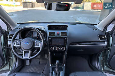 Внедорожник / Кроссовер Subaru Forester 2017 в 