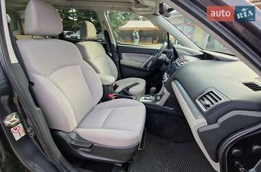 Внедорожник / Кроссовер Subaru Forester 2017 в 