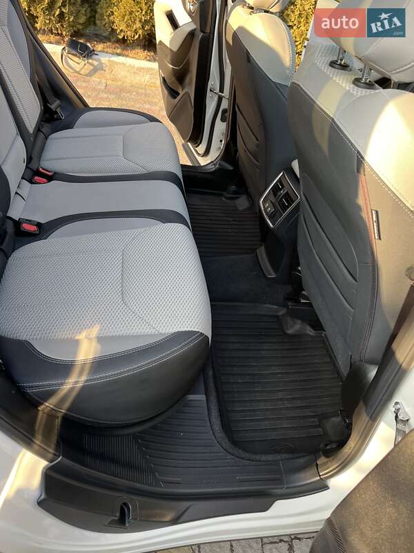Внедорожник / Кроссовер Subaru Forester 2019 в Львове