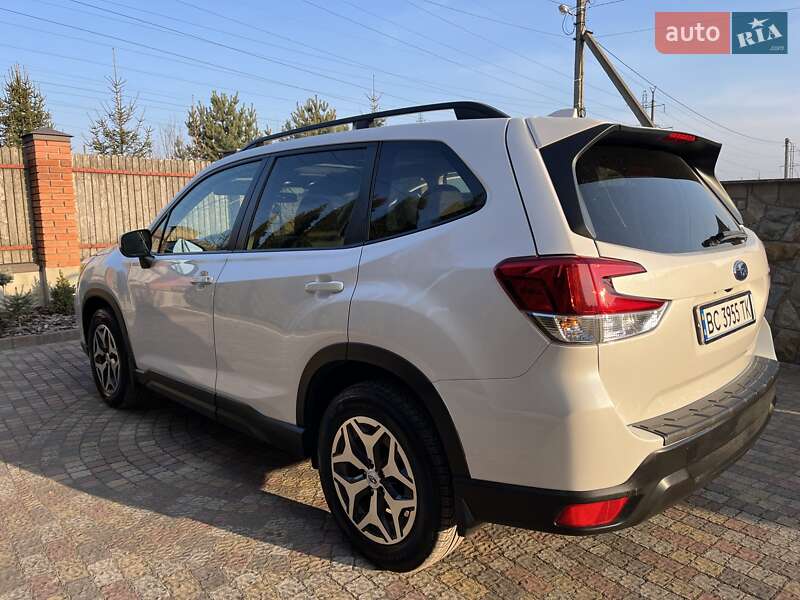 Внедорожник / Кроссовер Subaru Forester 2019 в Львове