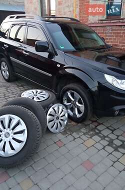 Внедорожник / Кроссовер Subaru Forester 2010 в 