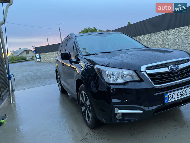 Внедорожник / Кроссовер Subaru Forester 2017 в Тернополе