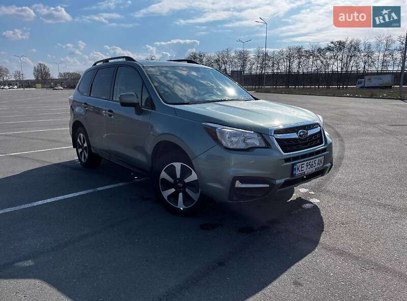 Внедорожник / Кроссовер Subaru Forester 2016 в Днепре