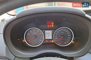 Внедорожник / Кроссовер Subaru Forester 2013 в 