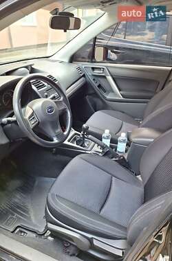 Внедорожник / Кроссовер Subaru Forester 2013 в 