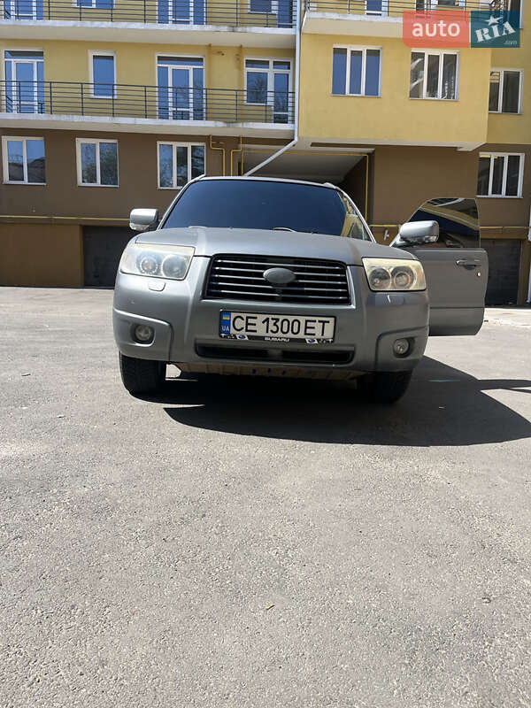 Внедорожник / Кроссовер Subaru Forester 2006 в 