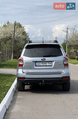 Внедорожник / Кроссовер Subaru Forester 2013 в 