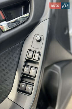 Внедорожник / Кроссовер Subaru Forester 2013 в 