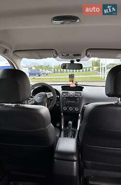Внедорожник / Кроссовер Subaru Forester 2014 в 