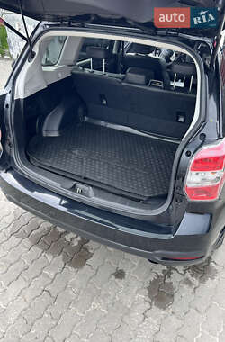 Внедорожник / Кроссовер Subaru Forester 2014 в 