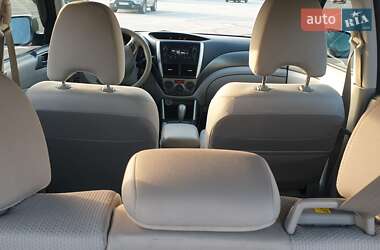 Внедорожник / Кроссовер Subaru Forester 2012 в 