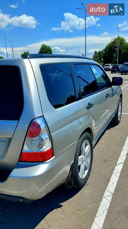 Внедорожник / Кроссовер Subaru Forester 2006 в Киеве
