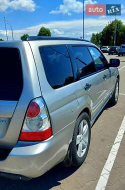 Внедорожник / Кроссовер Subaru Forester 2006 в 