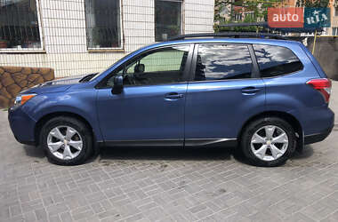 Внедорожник / Кроссовер Subaru Forester 2015 в 