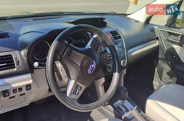 Внедорожник / Кроссовер Subaru Forester 2014 в 
