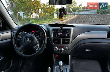 Внедорожник / Кроссовер Subaru Forester 2011 в 