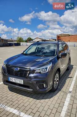 Внедорожник / Кроссовер Subaru Forester 2018 в 