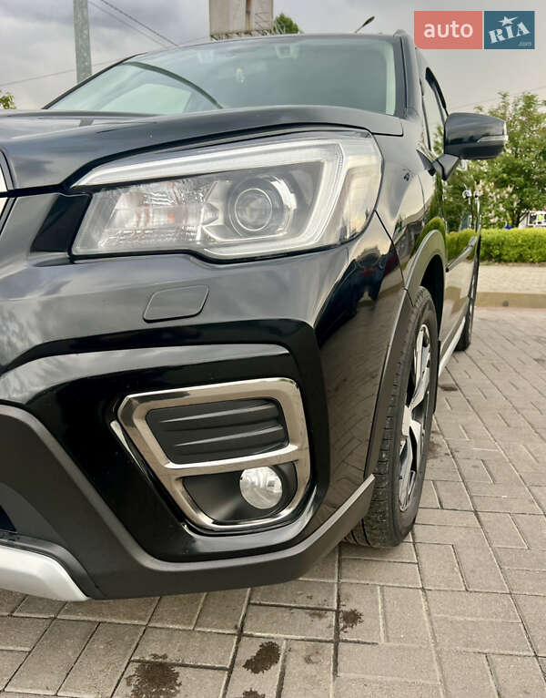 Внедорожник / Кроссовер Subaru Forester 2018 в Киеве