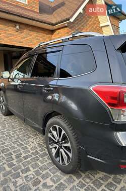 Позашляховик / Кросовер Subaru Forester 2018 в 
