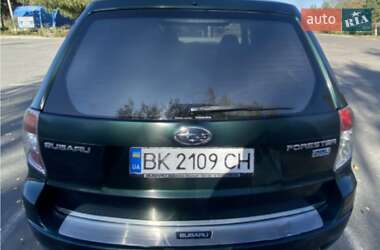 Внедорожник / Кроссовер Subaru Forester 2009 в 