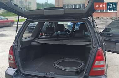 Внедорожник / Кроссовер Subaru Forester 2004 в 