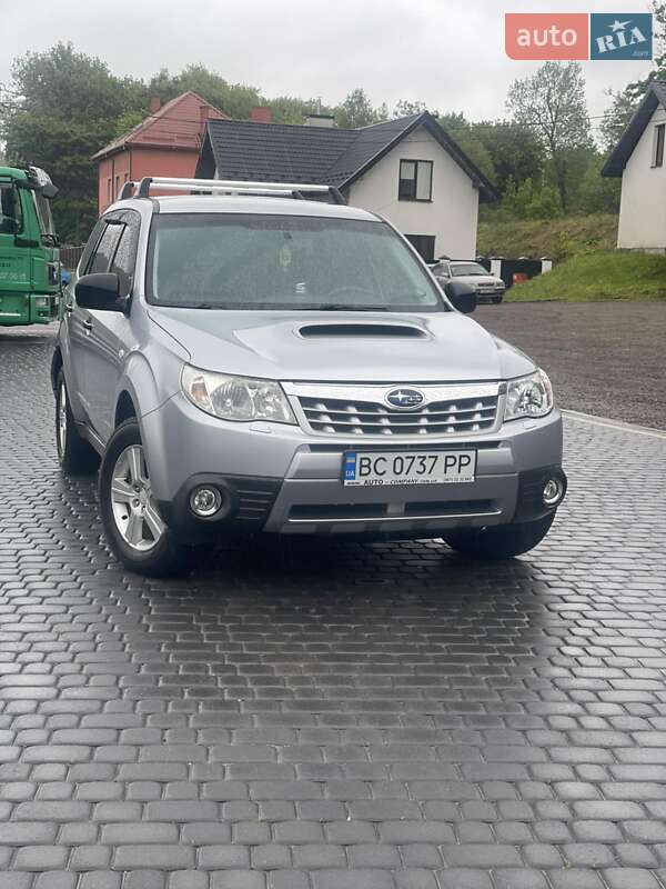 Позашляховик / Кросовер Subaru Forester 2011 в Бібрці