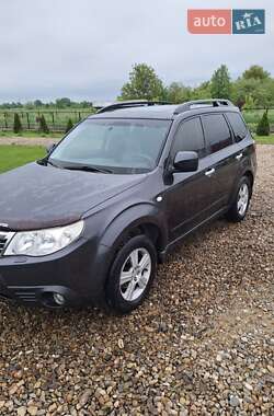 Внедорожник / Кроссовер Subaru Forester 2009 в Рожнове