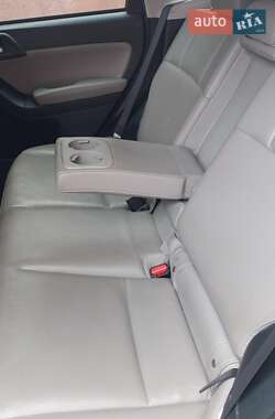 Внедорожник / Кроссовер Subaru Forester 2015 в 
