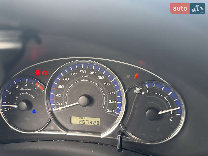 Позашляховик / Кросовер Subaru Forester 2010 в Києві