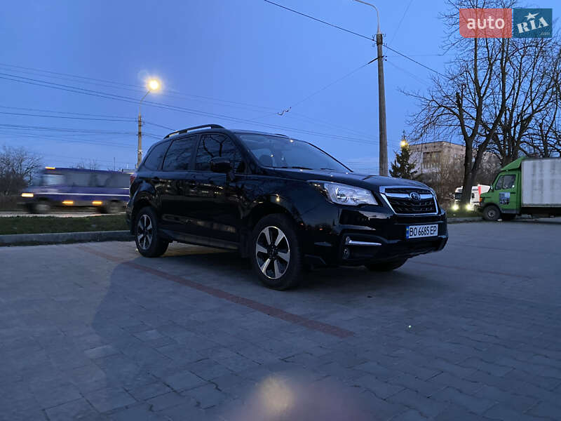 Внедорожник / Кроссовер Subaru Forester 2017 в Тернополе