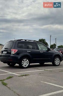 Внедорожник / Кроссовер Subaru Forester 2012 в 