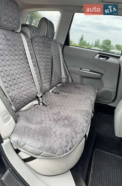 Внедорожник / Кроссовер Subaru Forester 2012 в 