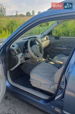 Внедорожник / Кроссовер Subaru Forester 2010 в 